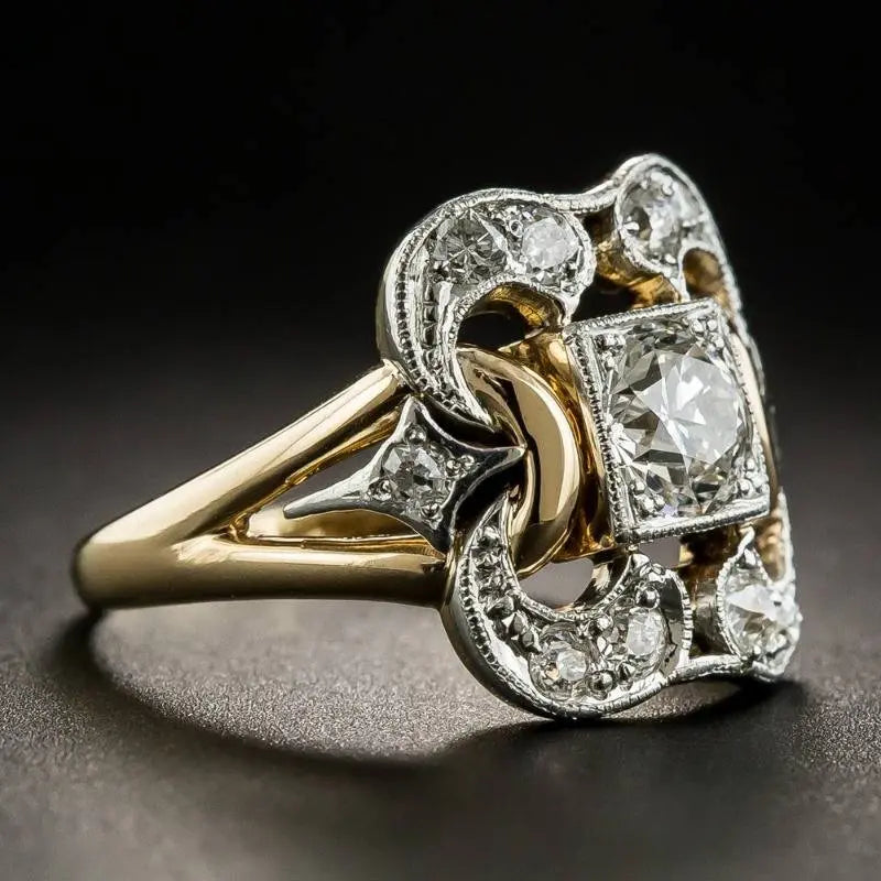 Celina – Elegant Vintage Zirconia Gold Ring