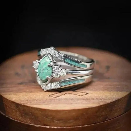 Thalia – Refined Natural Turquoise Diamond Ring