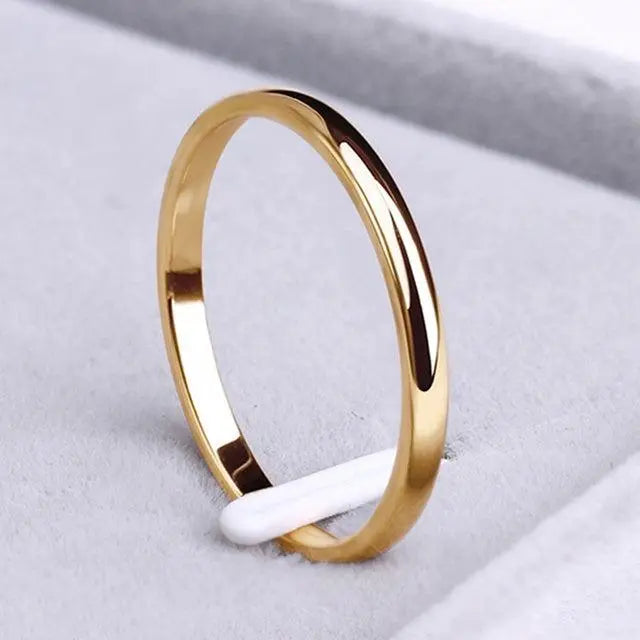 Aurelia – Elegant Gold & Silver Ring